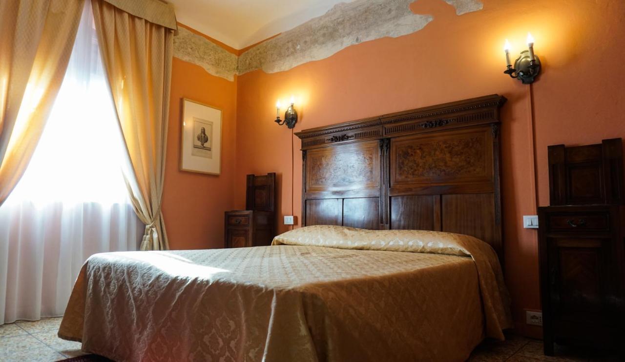 Hotel Antica Dimora Della Racchetta Ferrara Exterior foto